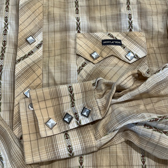 Western style shirt - Picture 3 of 3